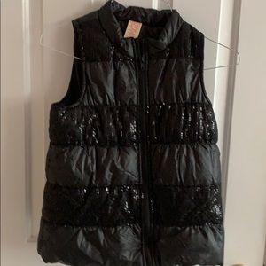 Girl’s black vest